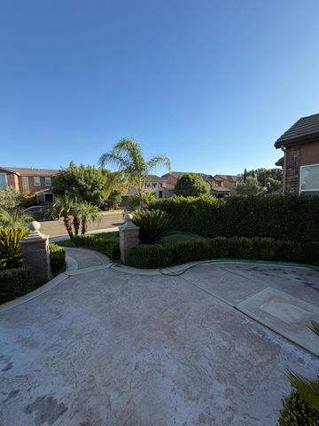 2049 Jordan Avenue, Clovis, CA 93611