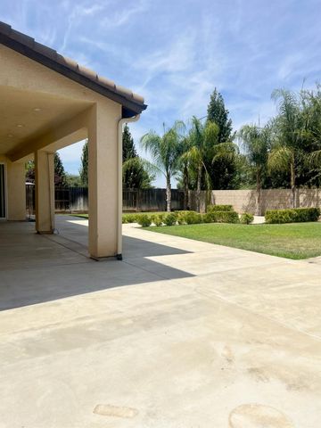 2049 Jordan Avenue, Clovis, CA 93611