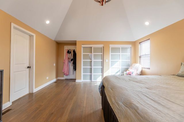 7931 S Paxton Avenue, Chicago, IL 60617