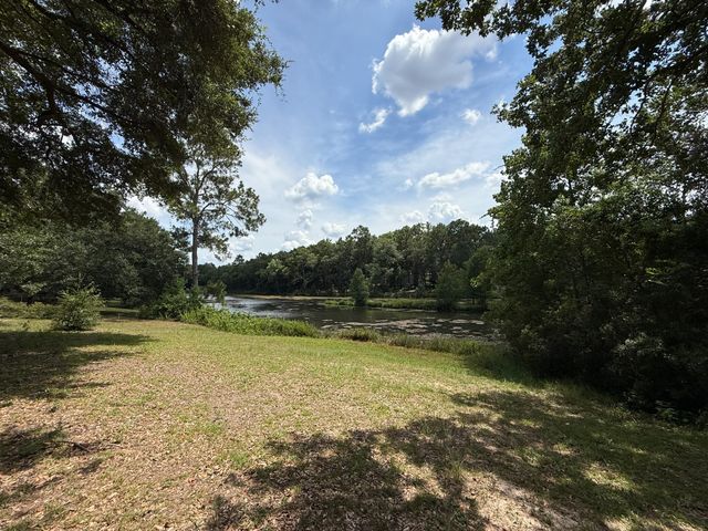 100 Overview Drive, Crestview, FL 32539
