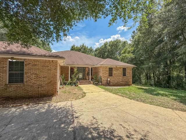100 Overview Drive, Crestview, FL 32539