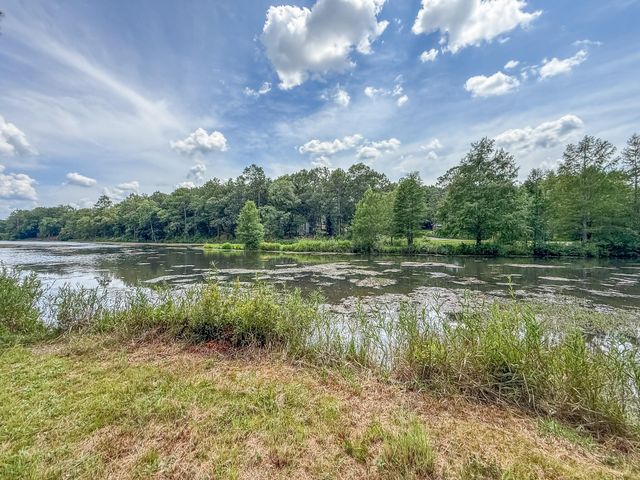 100 Overview Drive, Crestview, FL 32539