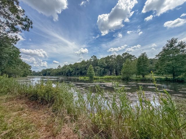 100 Overview Drive, Crestview, FL 32539