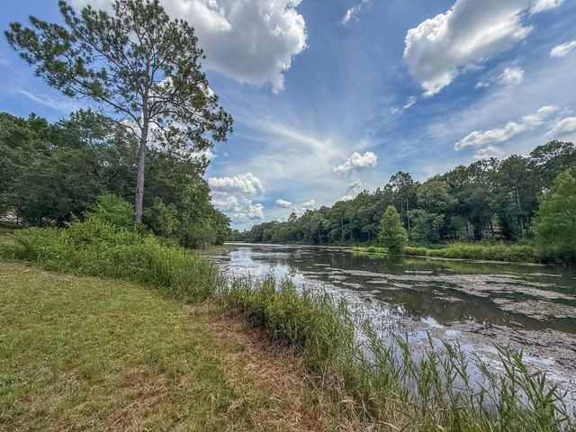 100 Overview Drive, Crestview, FL 32539