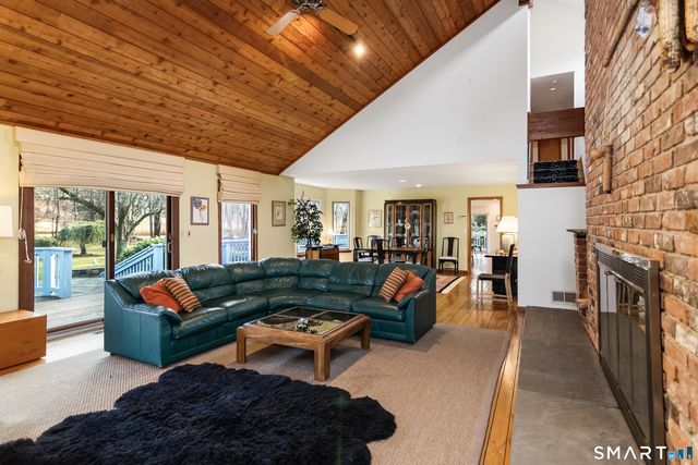 1 Brightfield Lane, Westport, CT 06880