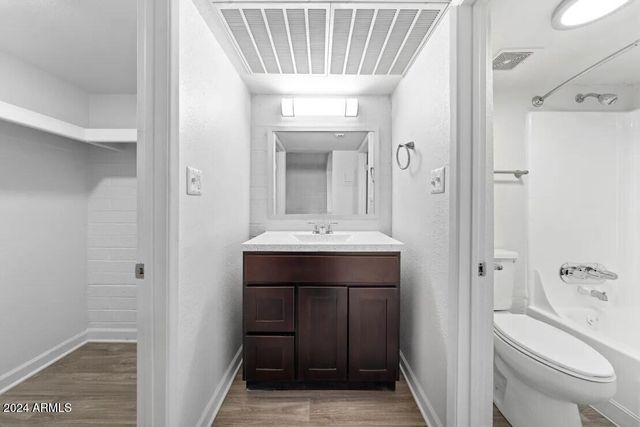 1601 W CAMELBACK Road E10AE, Phoenix, AZ 85015