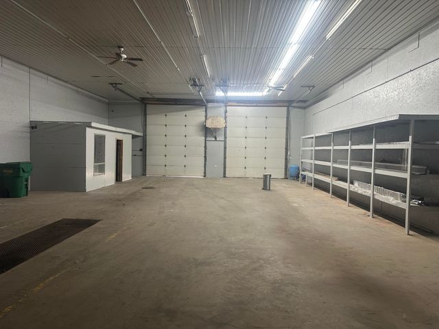 17050 M-86, Three Rivers, MI 49093