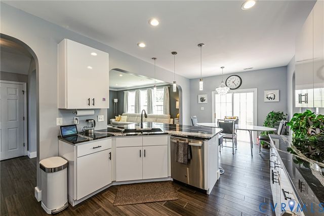 13119 Stockleigh Dr, Chester, VA 23831