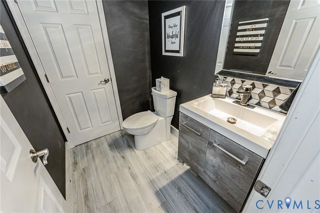 13119 Stockleigh Dr, Chester, VA 23831