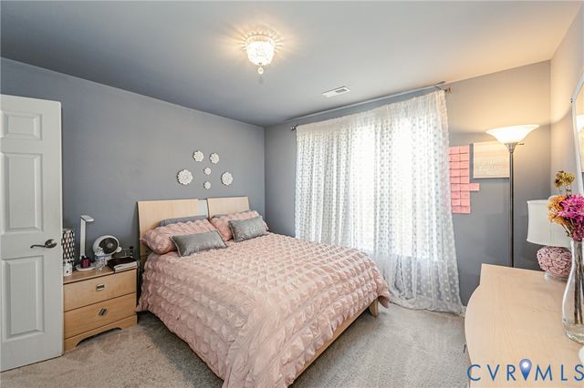 13119 Stockleigh Dr, Chester, VA 23831