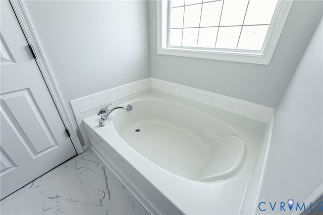 13119 Stockleigh Dr, Chester, VA 23831