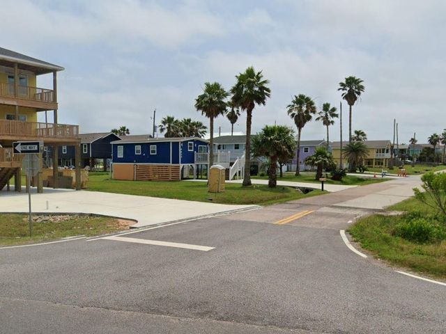 4013 Las Palmas, Galveston, TX 77554