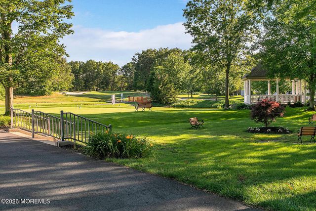 122 Greenlawns Drive, Lakewood, NJ 08701