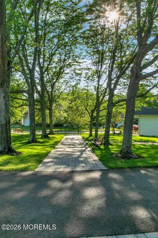 122 Greenlawns Drive, Lakewood, NJ 08701