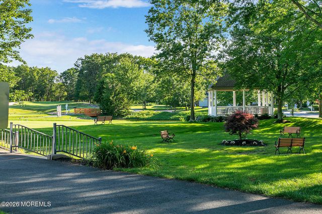 122 Greenlawns Drive, Lakewood, NJ 08701