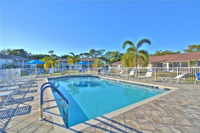 2330 Naples Trace CIR 9-903, Naples, FL 34109