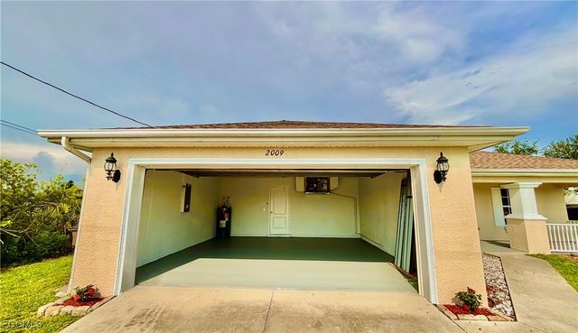 2009 NW 3rd AVE, Cape Coral, FL 33993