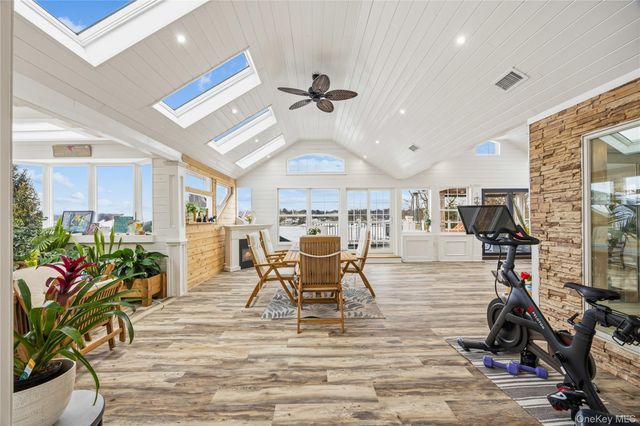 333 E Shore Road, Kings Point, NY 11023