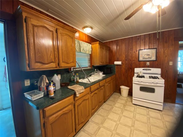 516 S Mckinney Street, Mexia, TX 76667