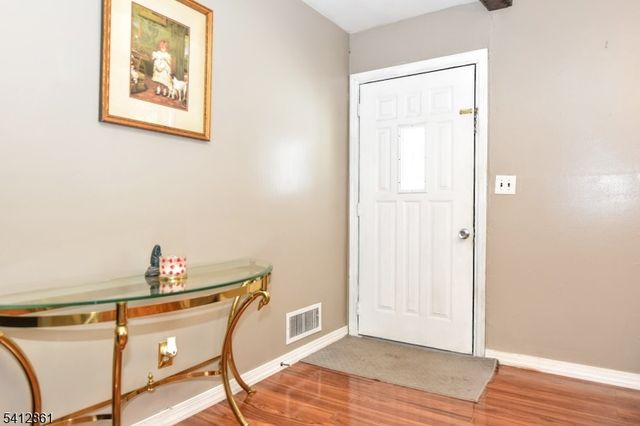 186 N Ethel Ave, Hawthorne Boro, NJ 07506