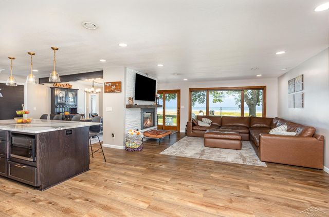 44 N Linwood Beach Road, Fraser Twp, MI 48634