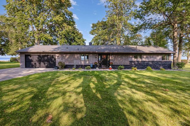 44 N Linwood Beach Road, Fraser Twp, MI 48634