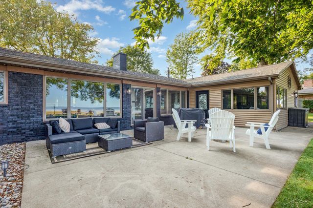 44 N Linwood Beach Road, Fraser Twp, MI 48634