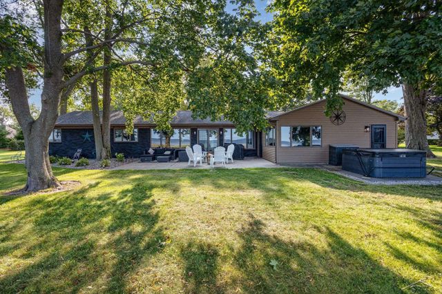 44 N Linwood Beach Road, Fraser Twp, MI 48634