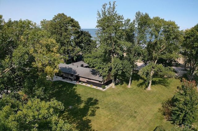 44 N Linwood Beach Road, Fraser Twp, MI 48634