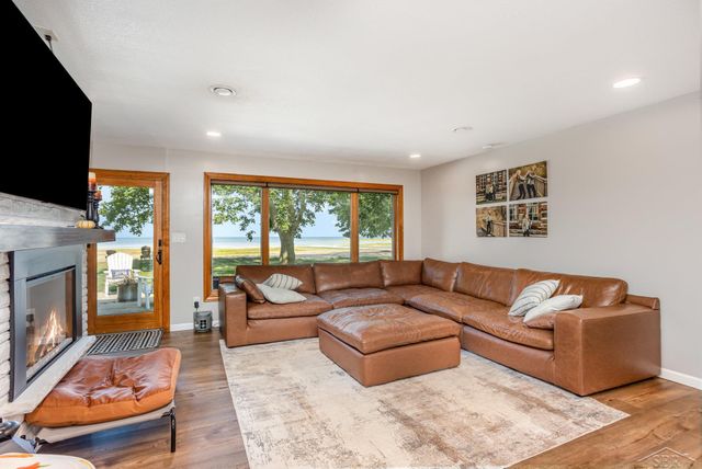 44 N Linwood Beach Road, Fraser Twp, MI 48634