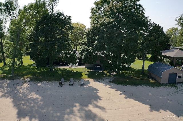 44 N Linwood Beach Road, Fraser Twp, MI 48634