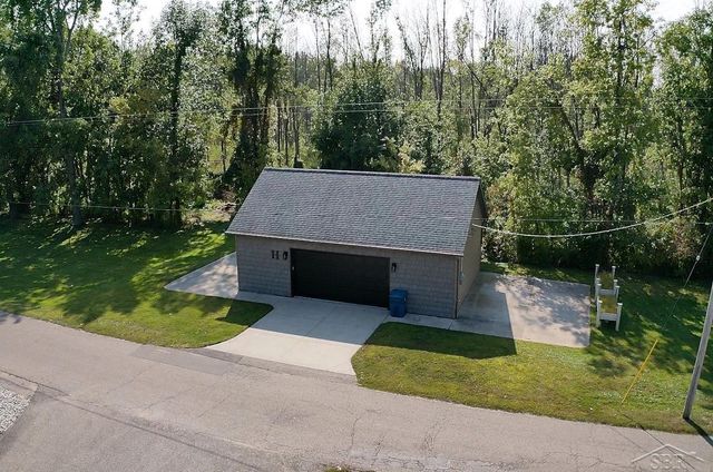 44 N Linwood Beach Road, Fraser Twp, MI 48634
