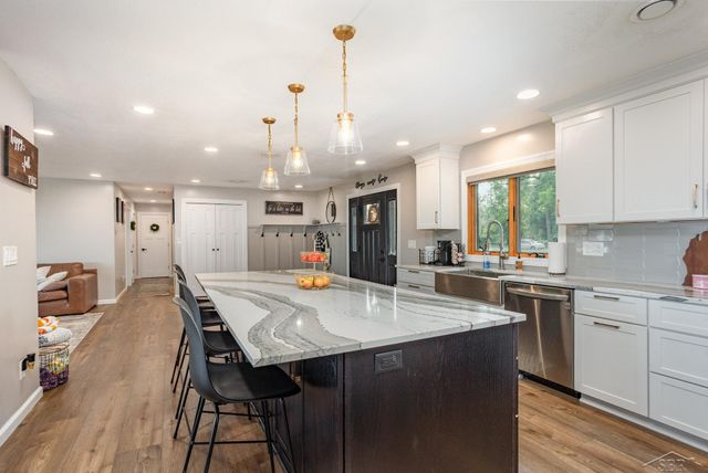 44 N Linwood Beach Road, Fraser Twp, MI 48634