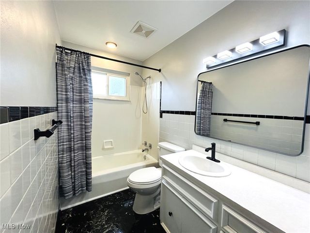 424 Lee Road, Follansbee, WV 26037