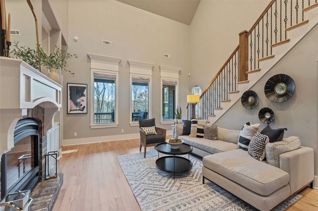 1476 Le Chesnay Drive, Centerton, AR 72719