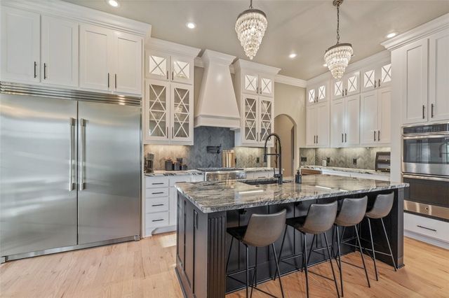 1476 Le Chesnay Drive, Centerton, AR 72719