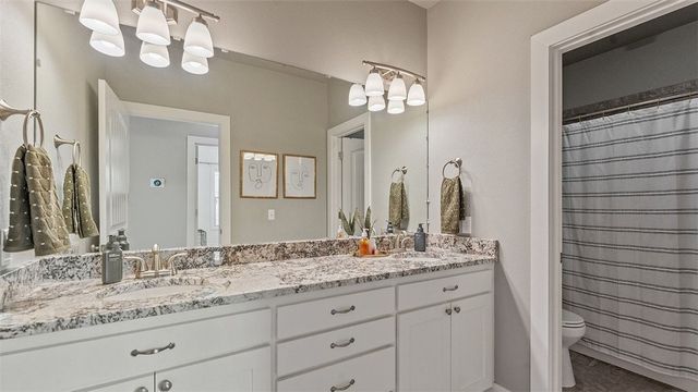 1476 Le Chesnay Drive, Centerton, AR 72719