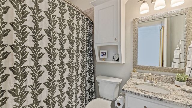 1476 Le Chesnay Drive, Centerton, AR 72719