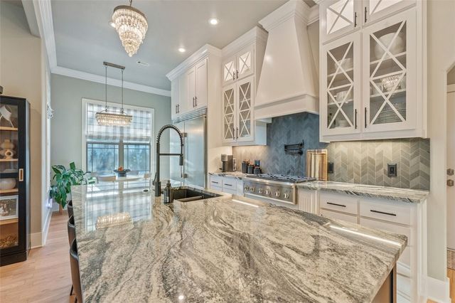 1476 Le Chesnay Drive, Centerton, AR 72719