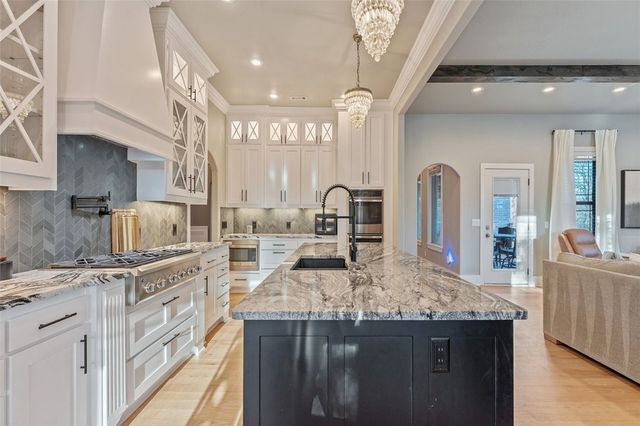 1476 Le Chesnay Drive, Centerton, AR 72719