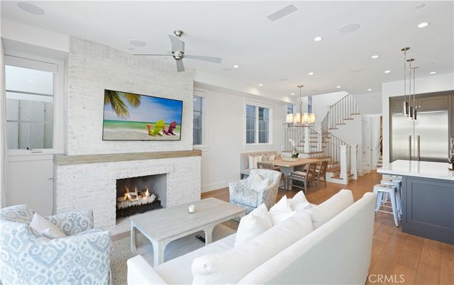 708 Heliotrope Avenue, Corona Del Mar, CA 92625