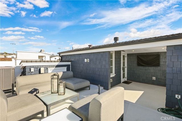 708 Heliotrope Avenue, Corona Del Mar, CA 92625