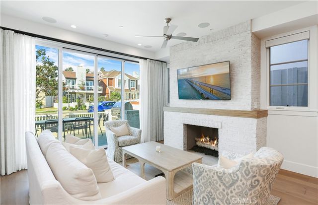 708 Heliotrope Avenue, Corona Del Mar, CA 92625
