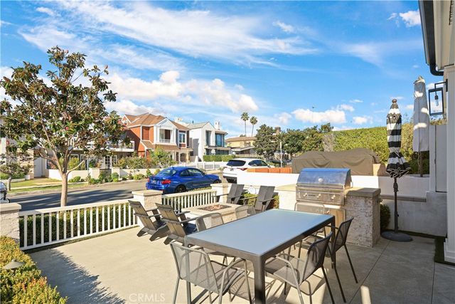 708 Heliotrope Avenue, Corona Del Mar, CA 92625