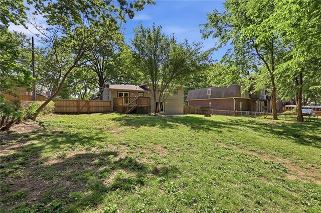 8002 Campbell Street, Kansas City, MO 64131