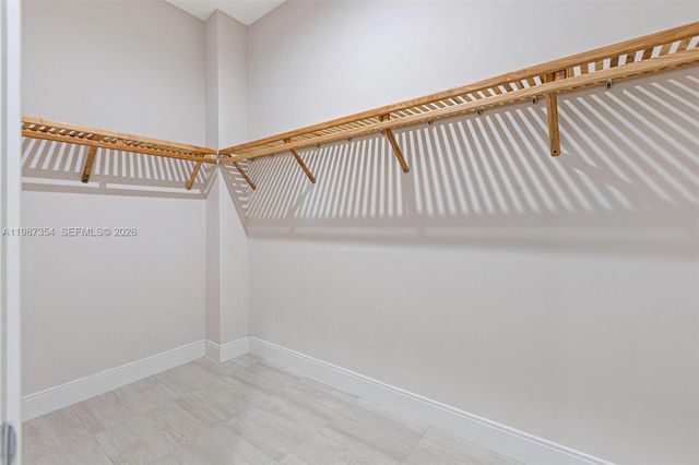 8225 NW 43rd St, Doral, FL 33166