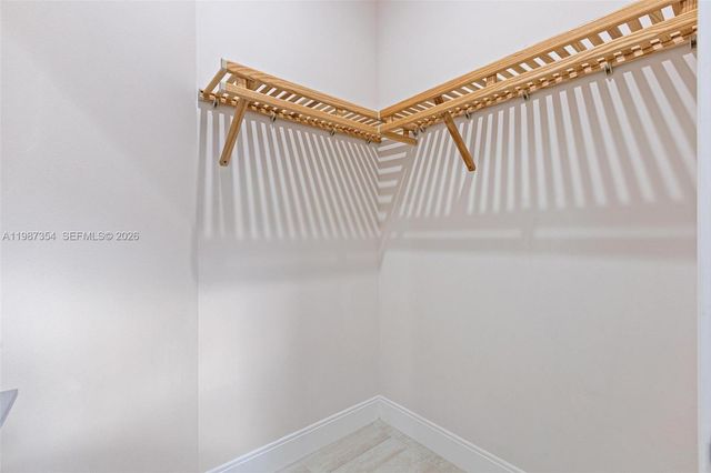 8225 NW 43rd St, Doral, FL 33166