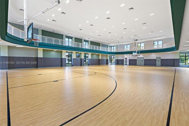 8225 NW 43rd St, Doral, FL 33166