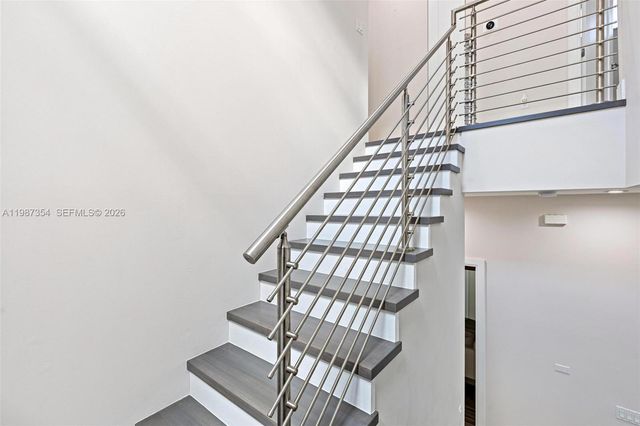 8225 NW 43rd St, Doral, FL 33166