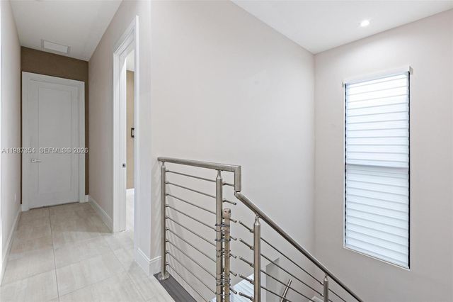 8225 NW 43rd St, Doral, FL 33166